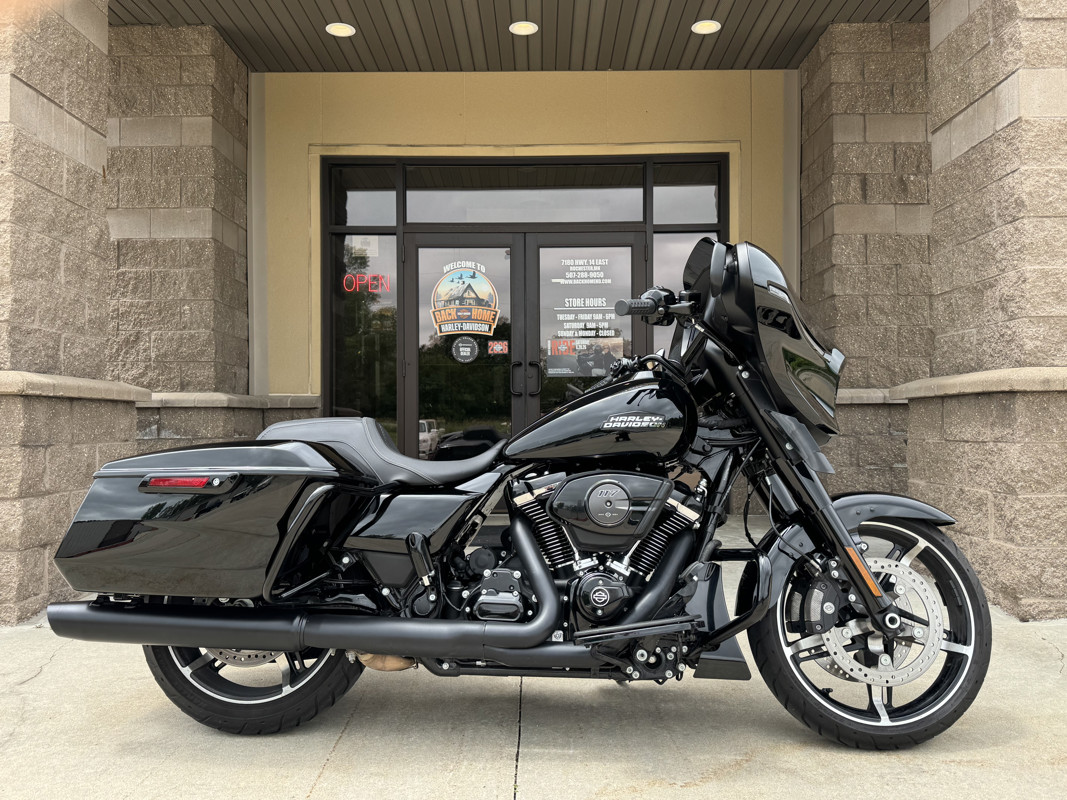 Street Glide®