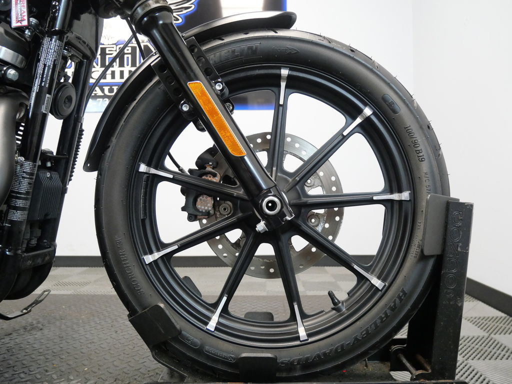 Iron 883®
