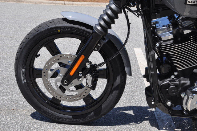 Street Bob®