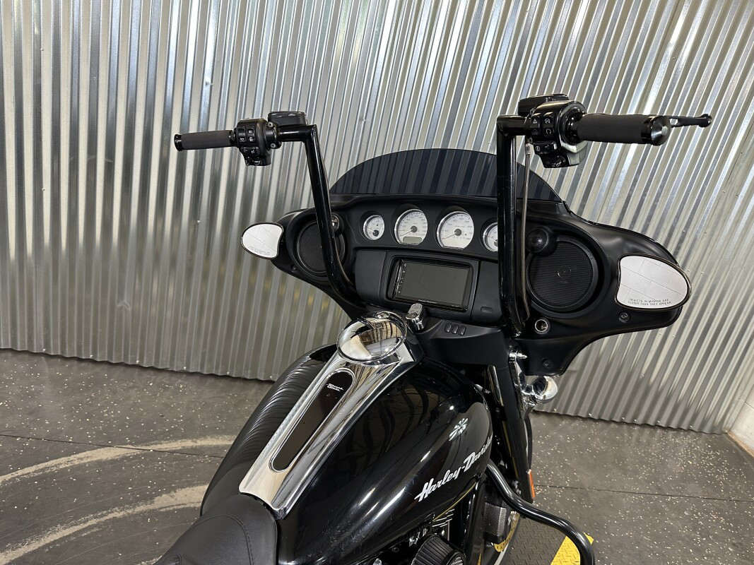 Street Glide®