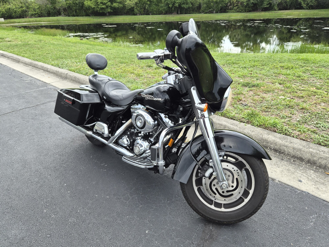 Street Glide®