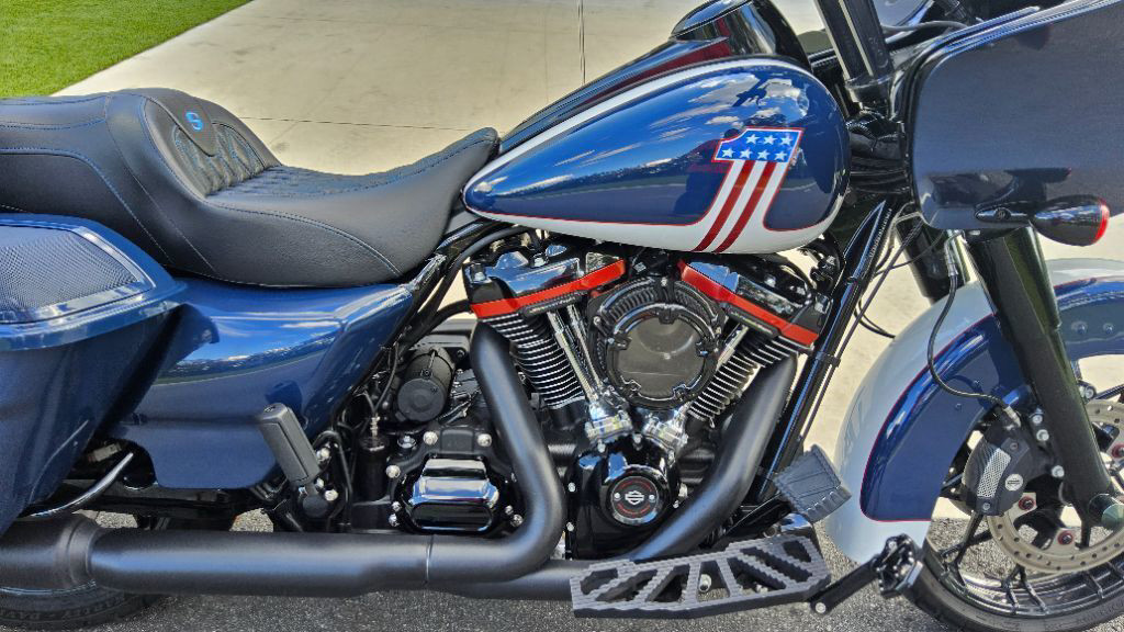 Road Glide®