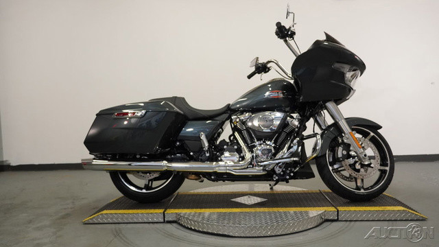 Road Glide®