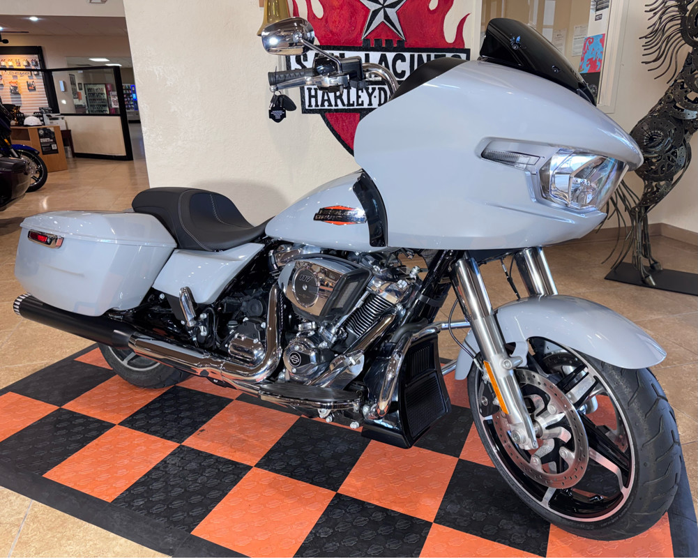 Road Glide®