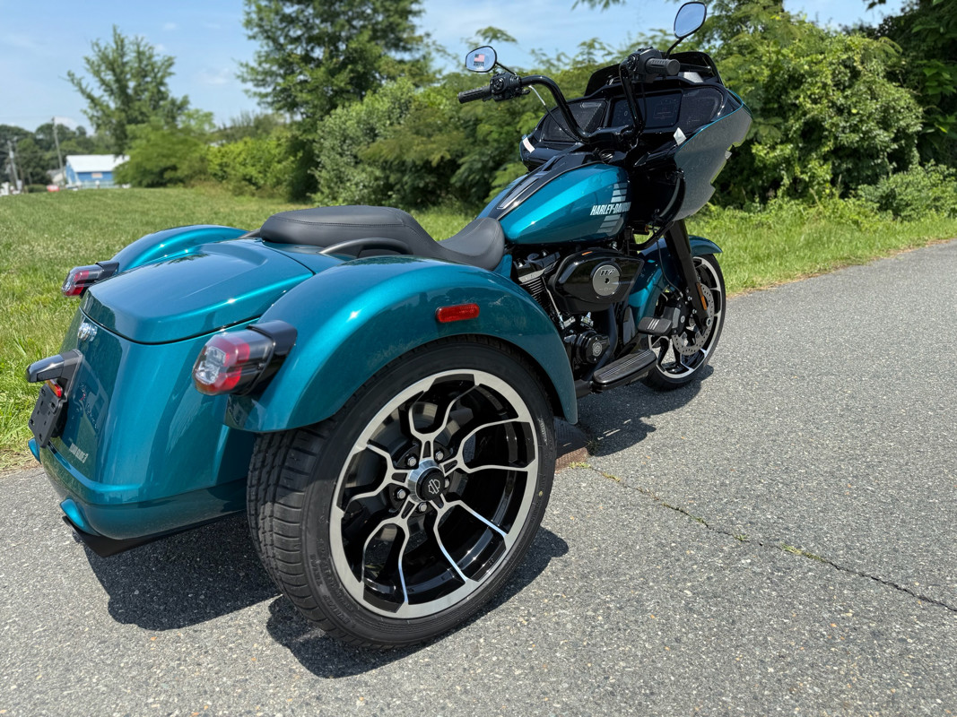 Road Glide® 3