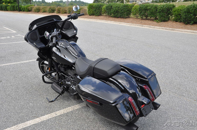Road Glide®