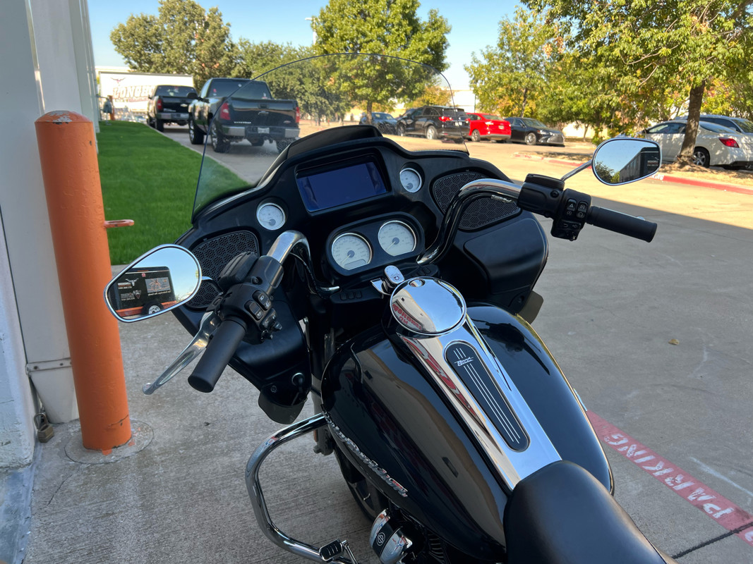 Road Glide®