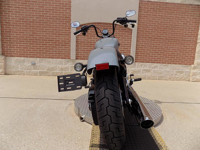Street Bob®