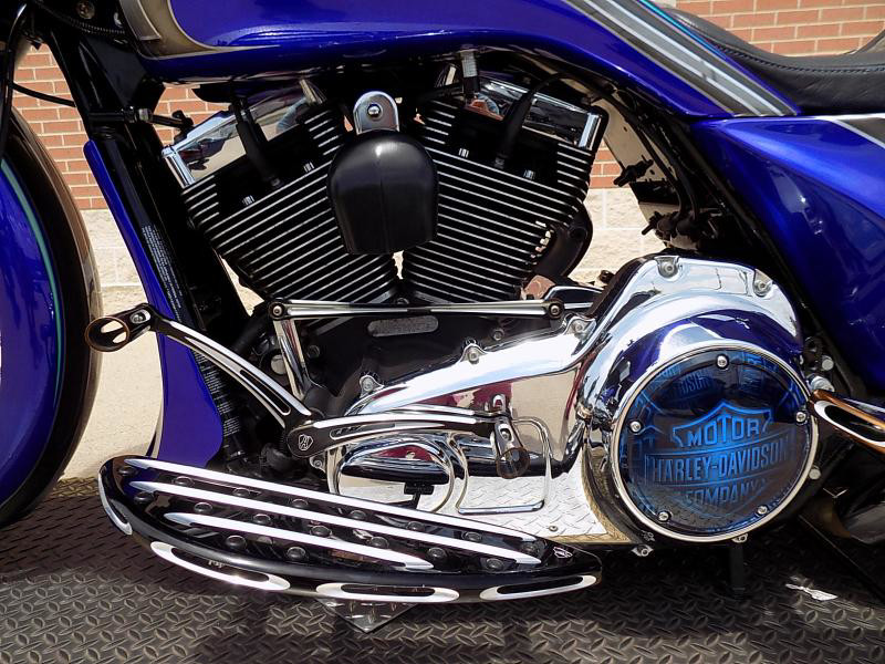 Road Glide®