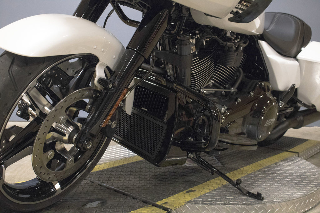 Road Glide®