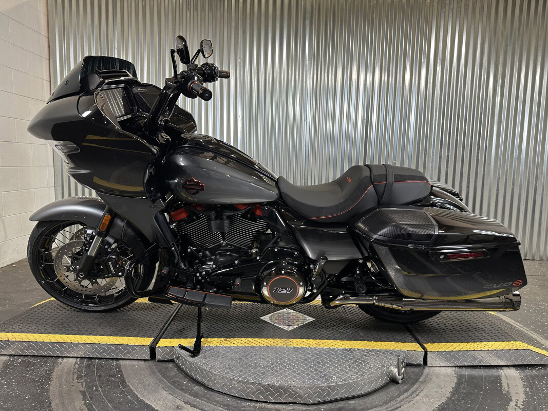 CVO® Road Glide®