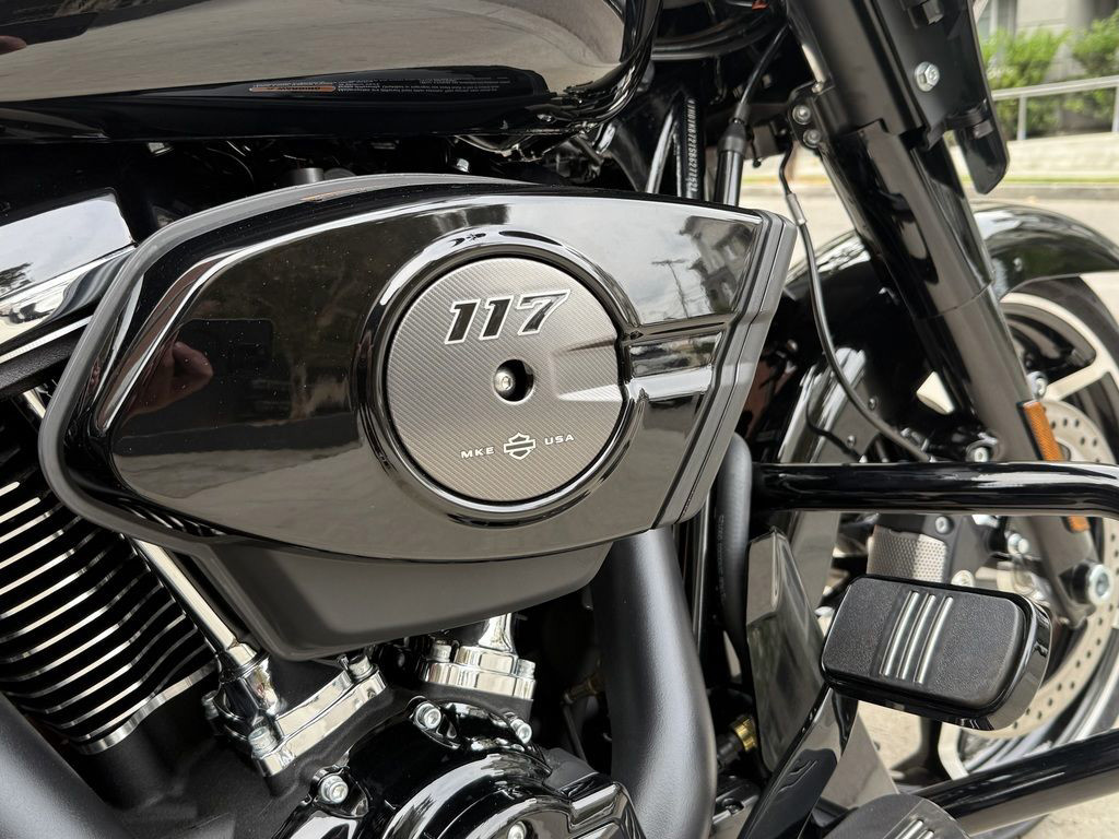 Street Glide®