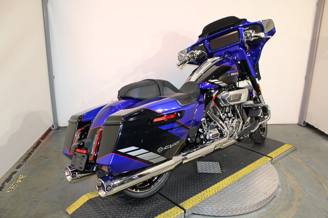 CVO® Street Glide®