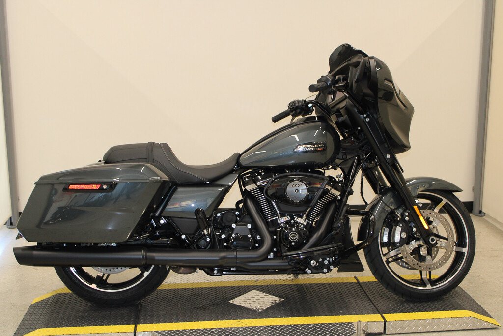 Street Glide®