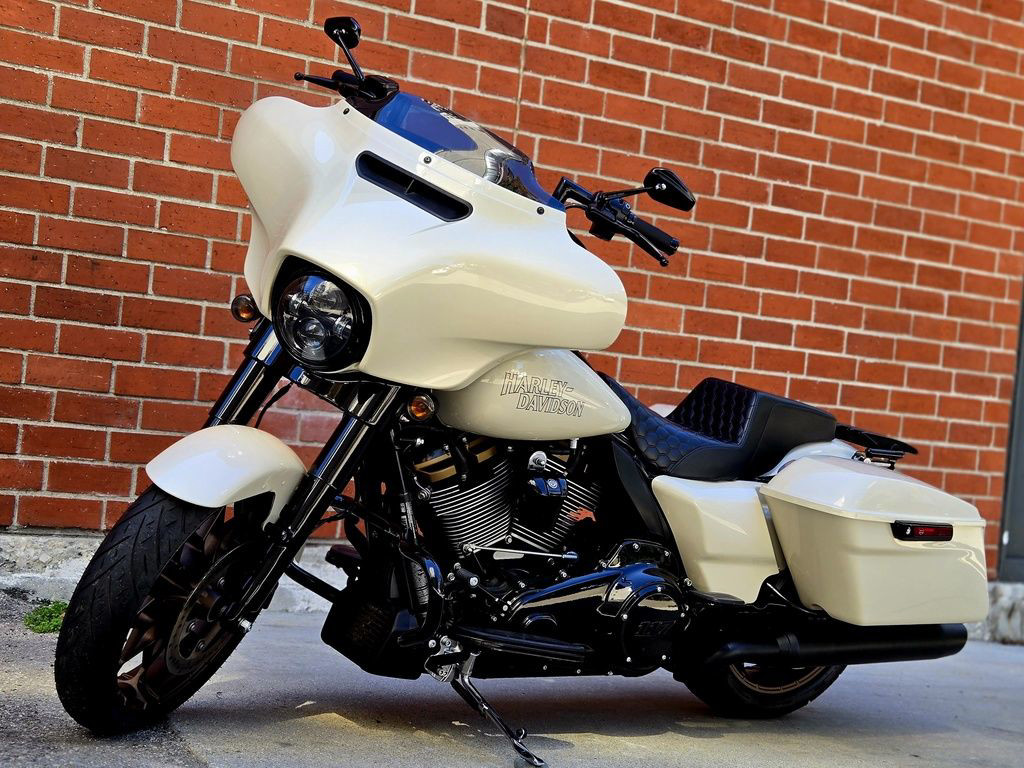 Street Glide® ST