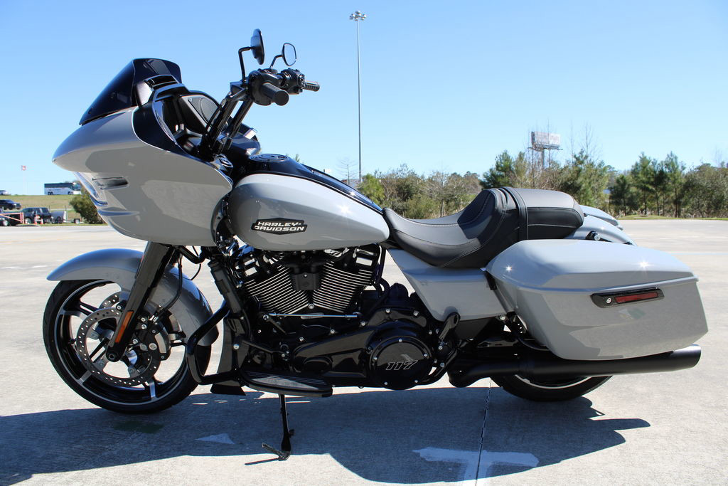 Road Glide®