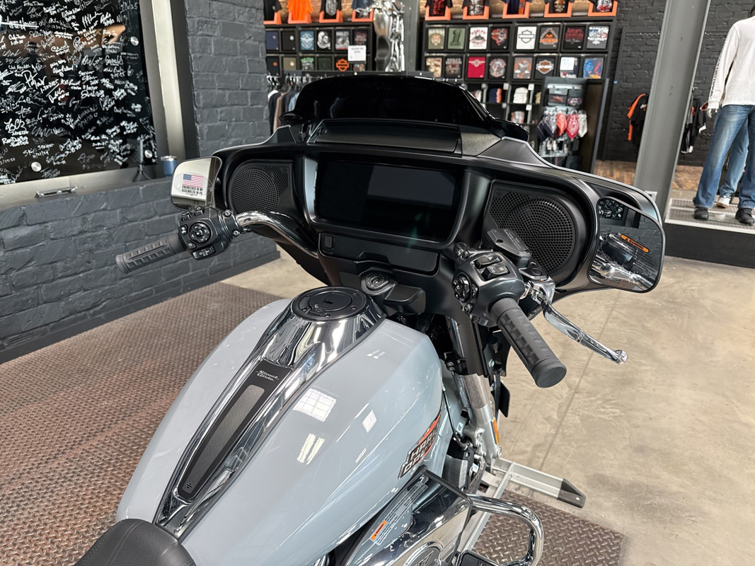 Street Glide®