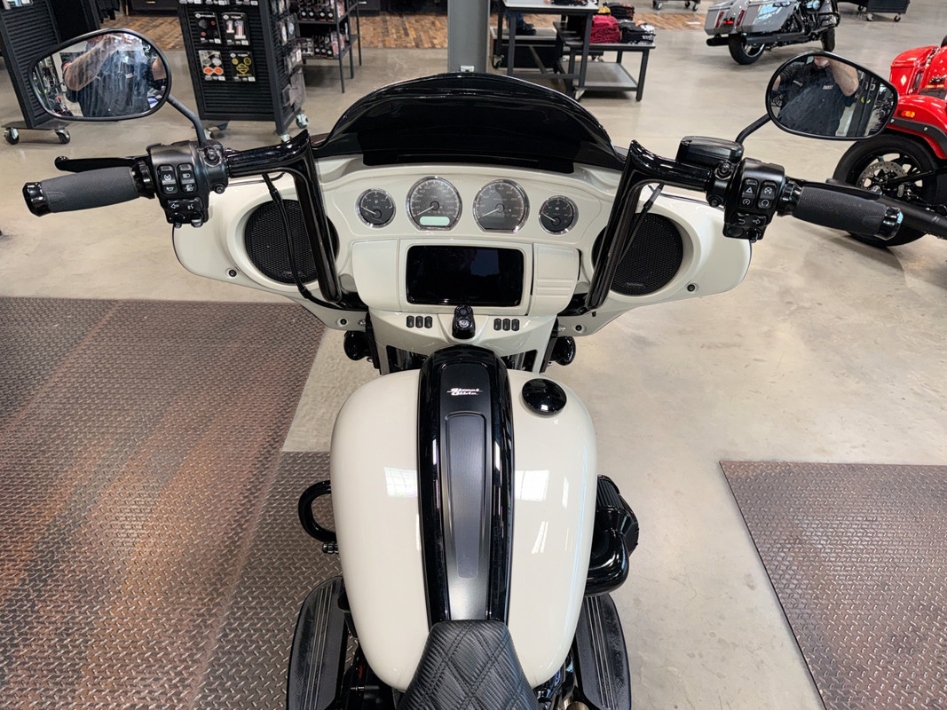 Street Glide® ST