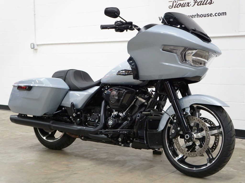 Road Glide®