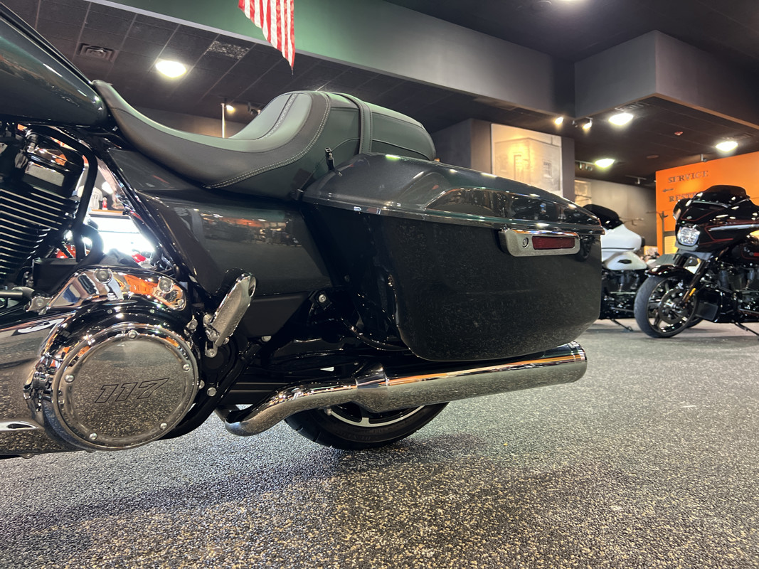 Road Glide®