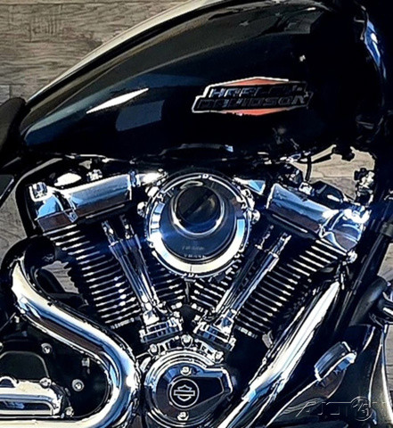 Road Glide®