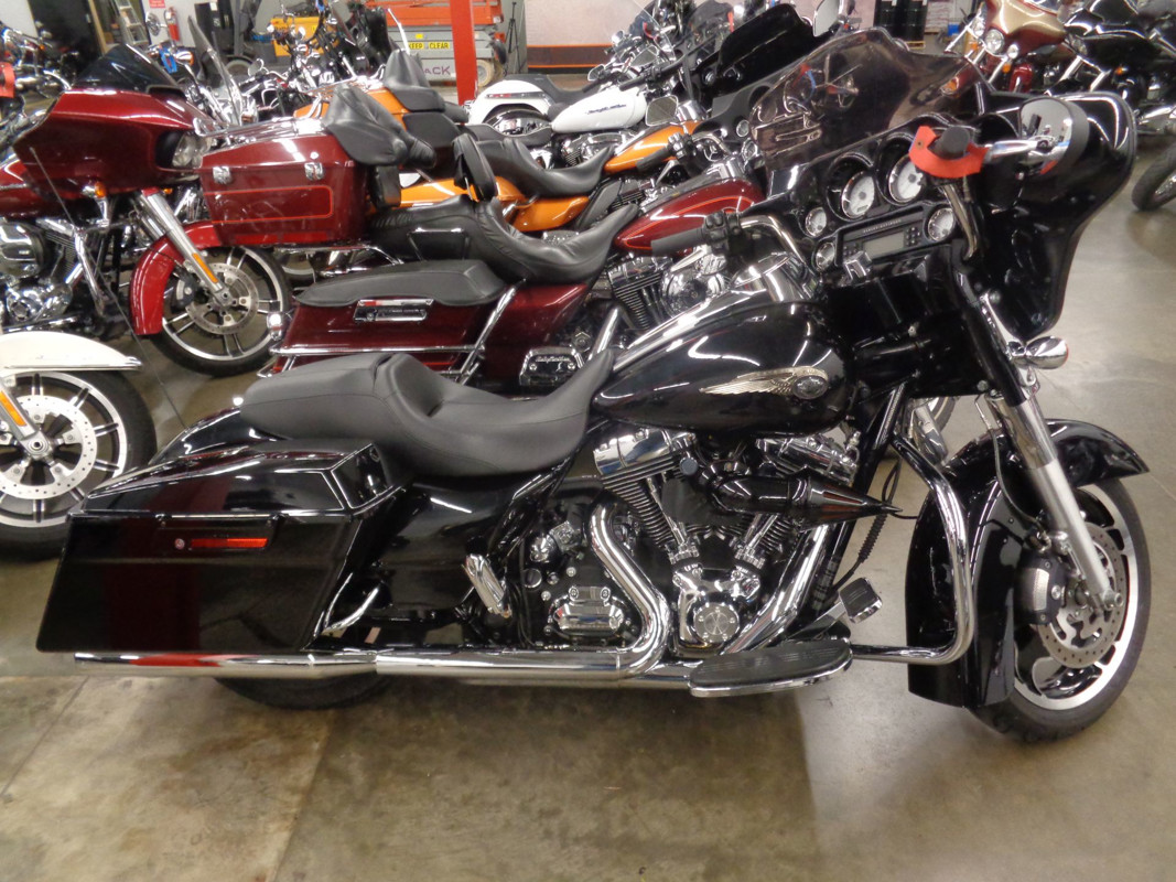Street Glide®