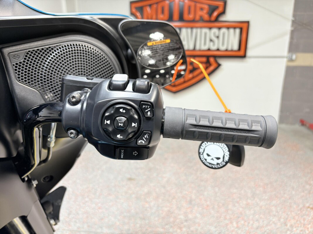 Street Glide®