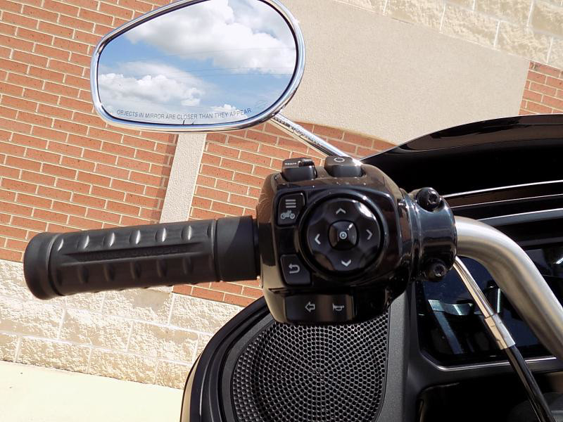 Road Glide®