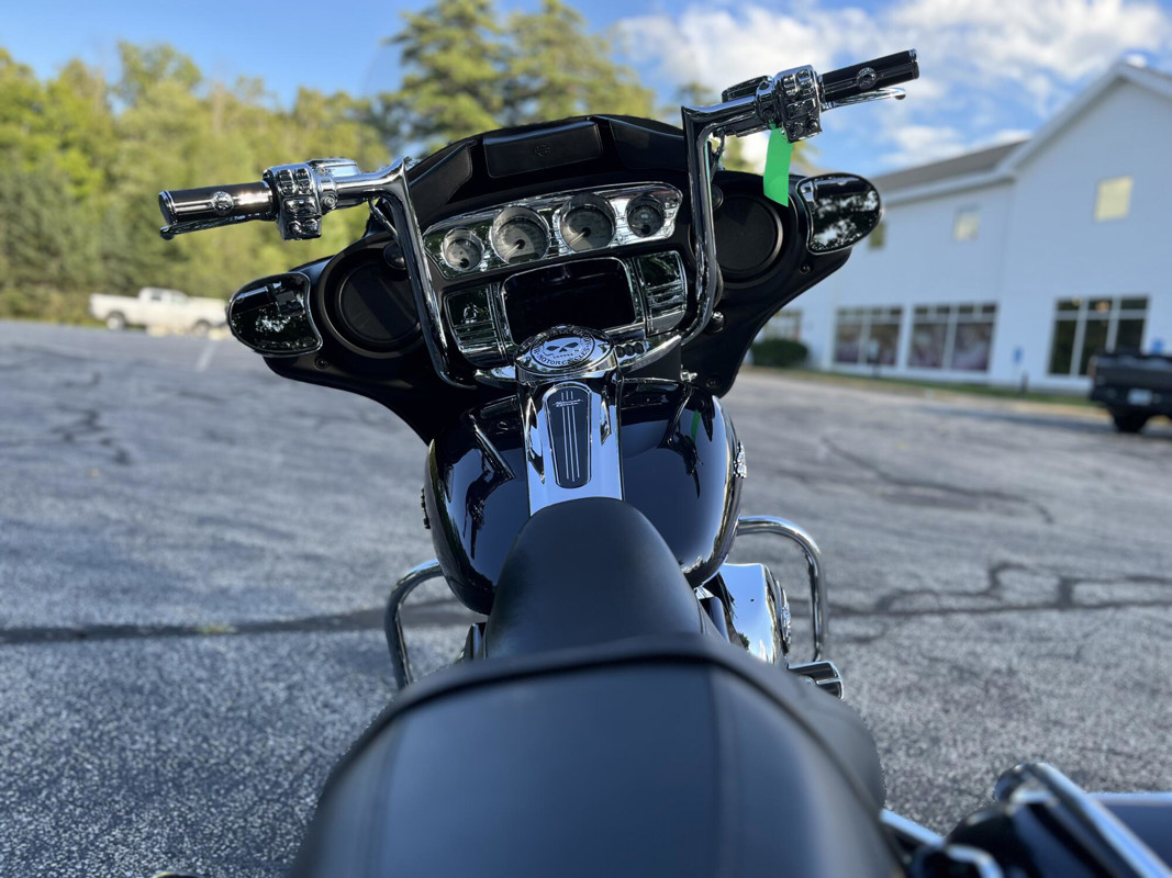 Street Glide®