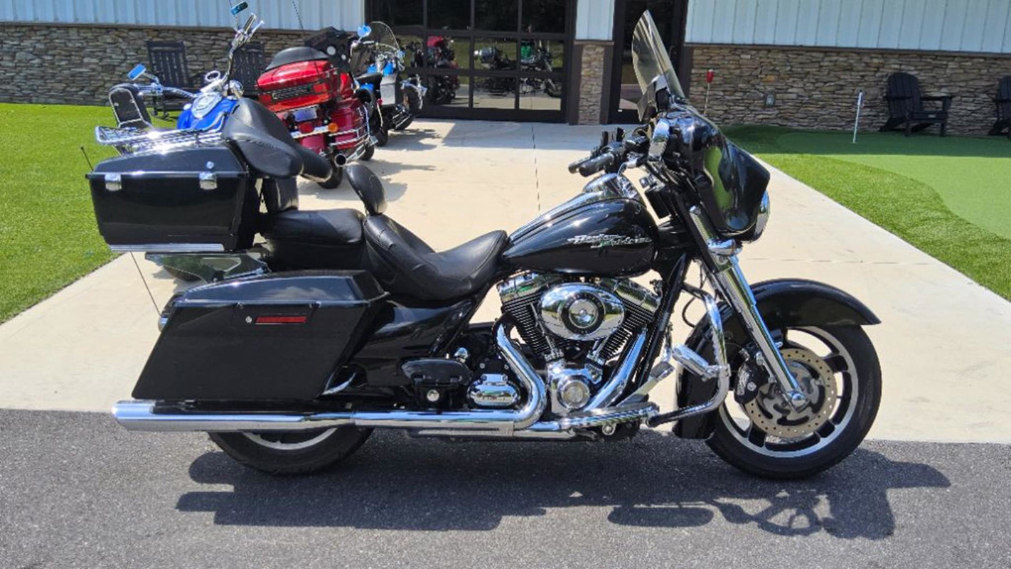 Street Glide®