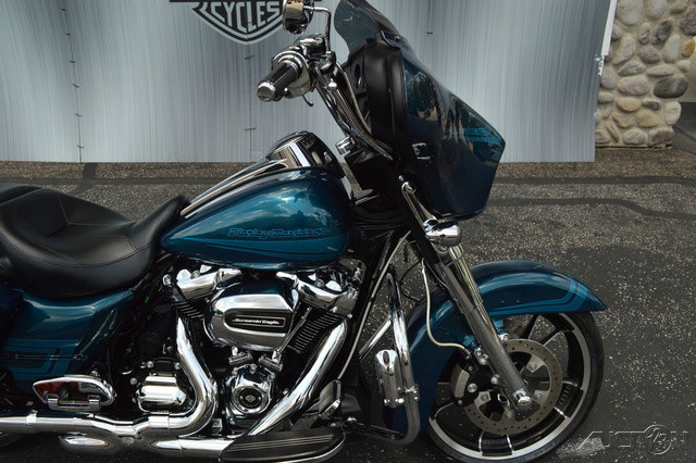 Street Glide®