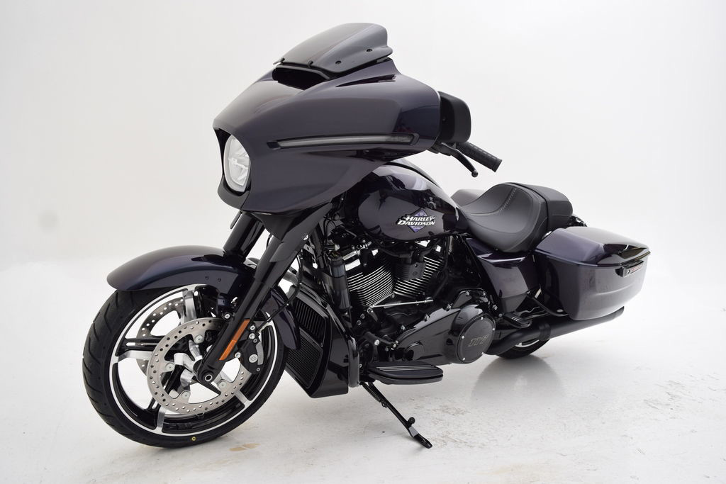 Street Glide®