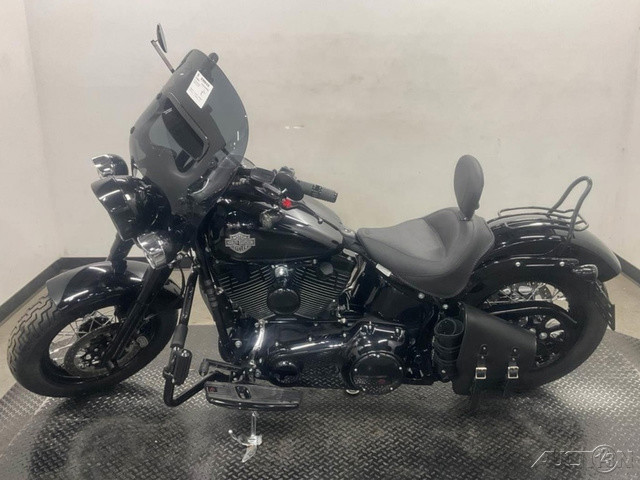 Softail® Slim® S