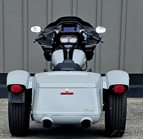 Road Glide® 3