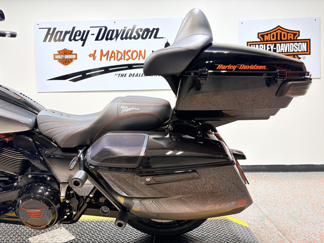 CVO® Road Glide®