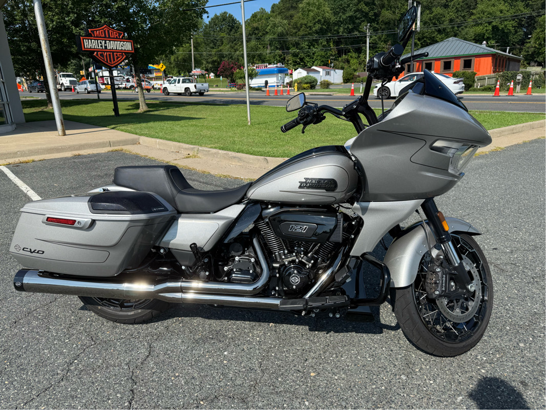 CVO® Road Glide®