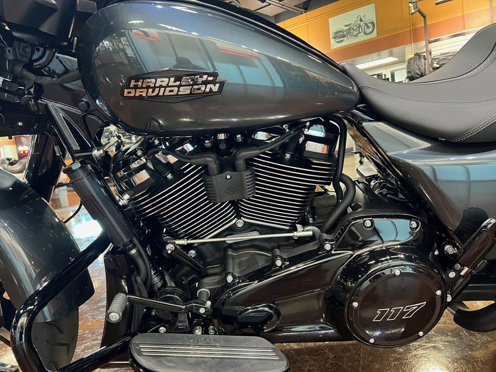 Street Glide®