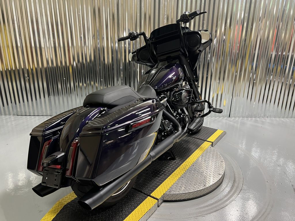 Street Glide®