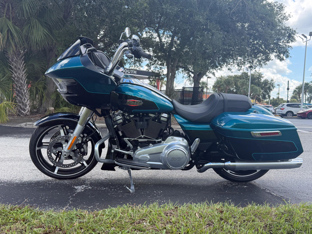 Road Glide®