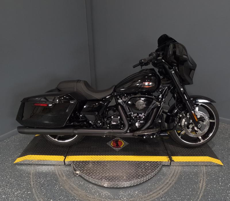 Street Glide®