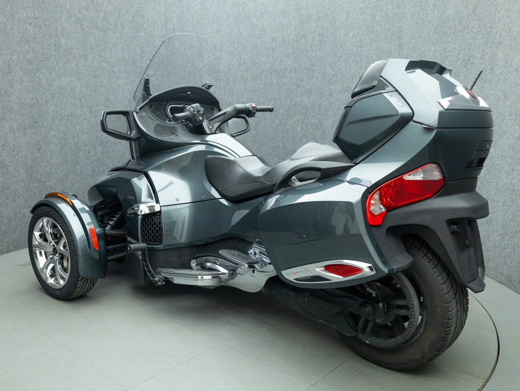 Spyder RT Limited Chrome