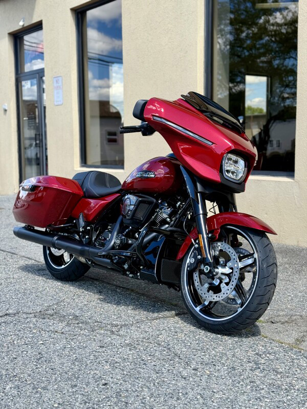 Street Glide®