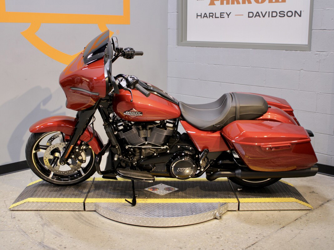 Street Glide®