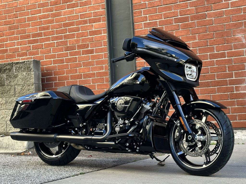Street Glide®