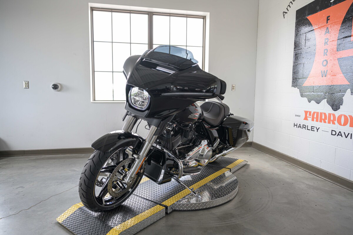 Street Glide®