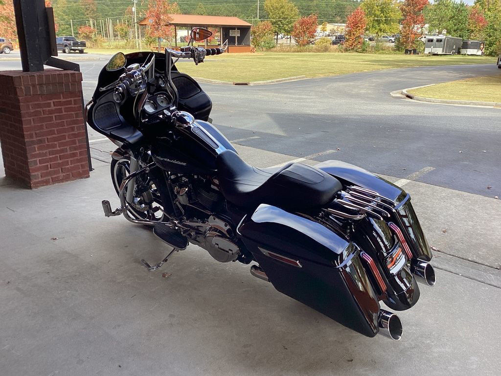 Road Glide®