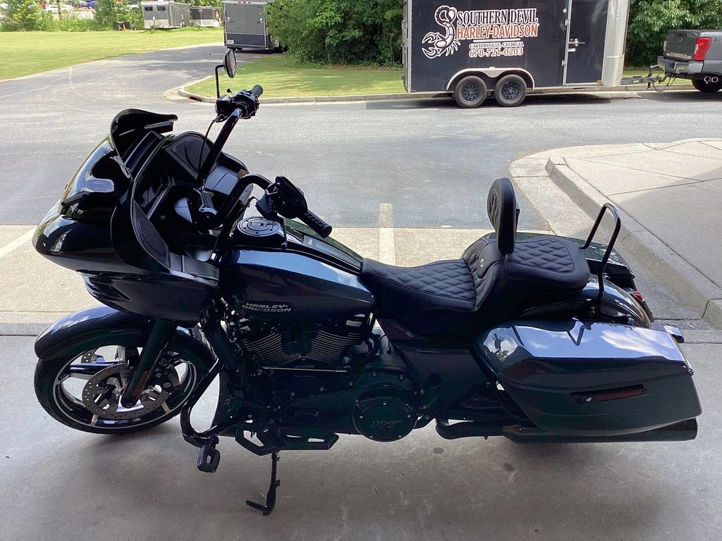 Road Glide®
