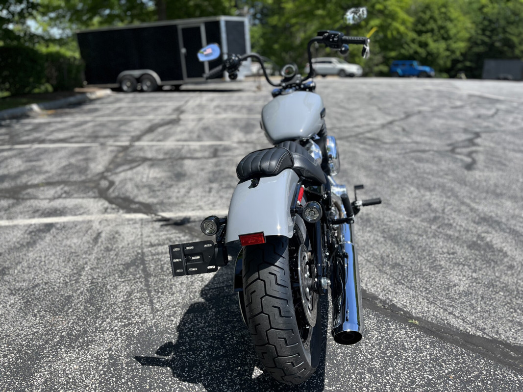 Street Bob®