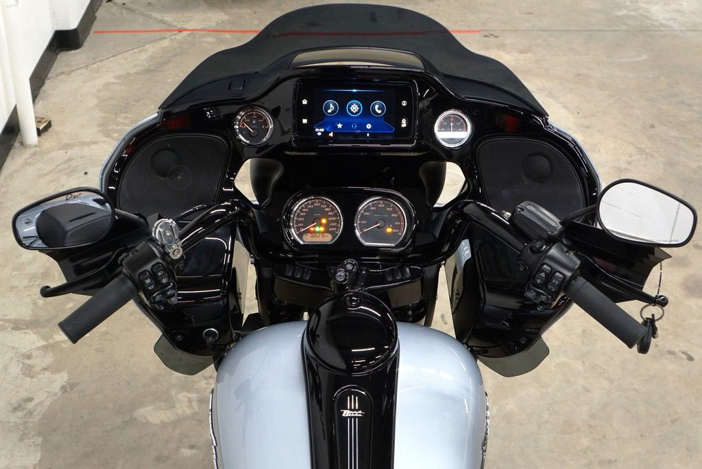 Road Glide® 3