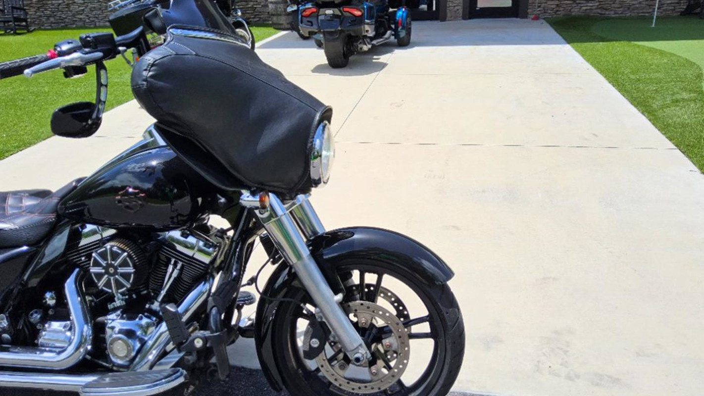 Street Glide®